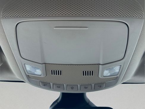 Used 2020 Ford Edge SEL FWD image 33