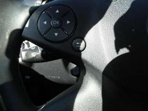 Used 2013 Mercedes-Benz E 350 4MATIC Wagon image 23