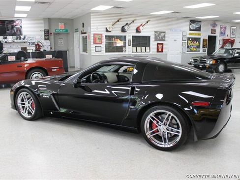 Used 2008 Chevrolet Corvette Z06 w/ Preferred Equipment Group RWD image 4