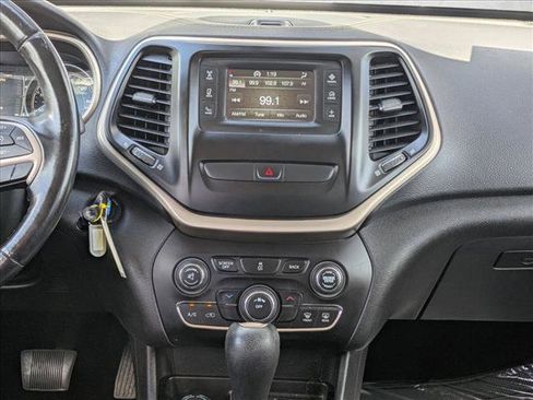 Used 2017 Jeep Cherokee Latitude w/ Comfort & Sound Group image 14