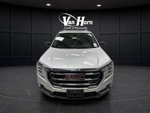 Used 2022 GMC Terrain AT4 w/ Infotainment Package II image 11