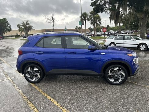 New 2025 Hyundai Venue Limited image 10