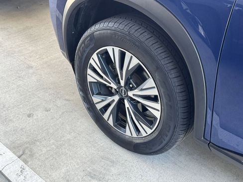 Used 2023 Nissan Rogue SV FWD image 31
