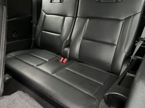 Used 2020 Ford Explorer XLT w/ Equipment Group 202A image 13