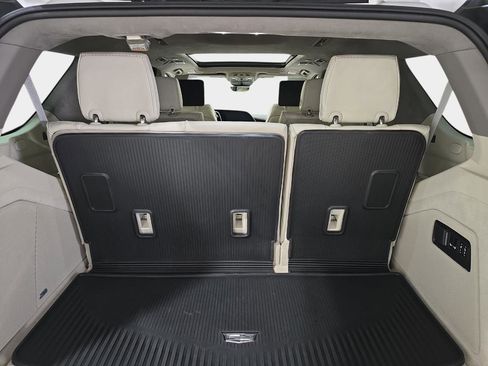 Used 2024 Cadillac Escalade Sport Platinum w/ LPO, ONYX Package AWD/4WD image 14