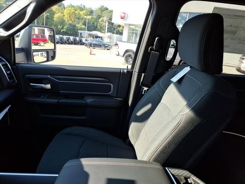 New 2025 RAM 2500 Big Horn image 18