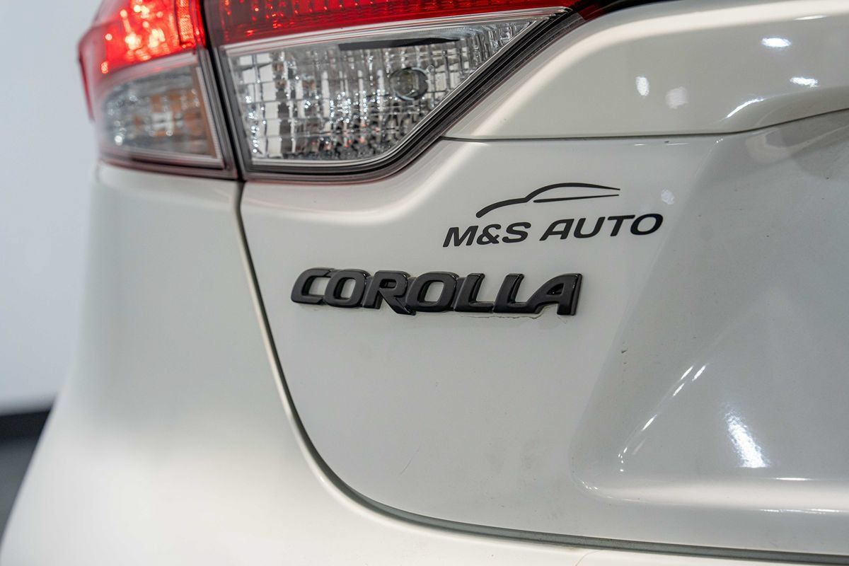 Used 2020 Toyota Corolla SE w/ Carpet Mat Package (TMS) FWD image 11