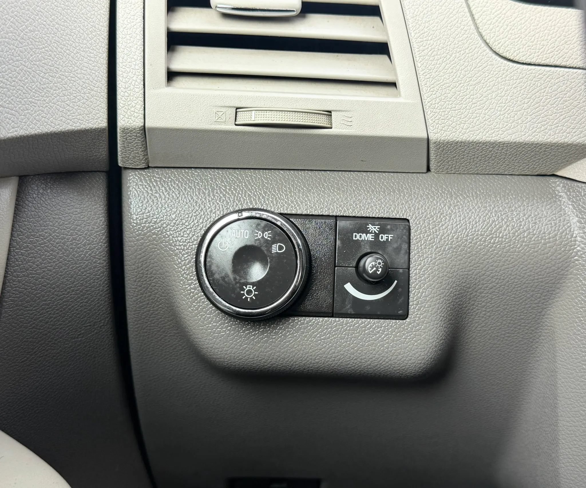 Used 2009 Chevrolet Traverse LT AWD/4WD image 20