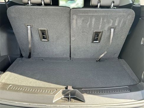 Used 2023 GMC Acadia AT4 w/ Technology Package image 27