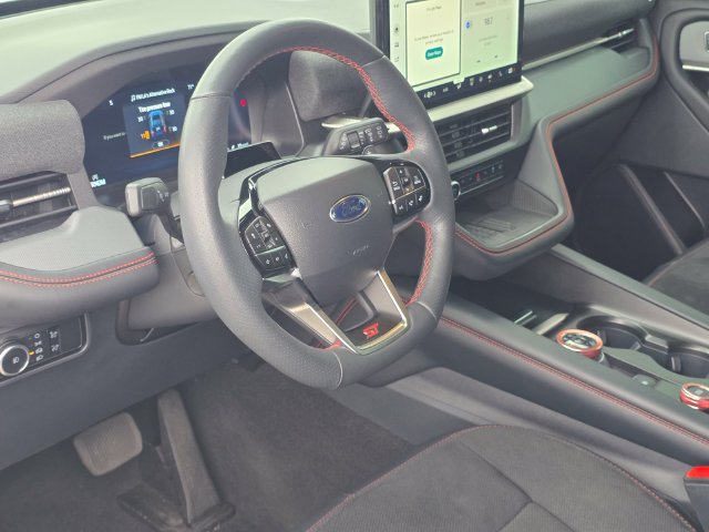 Used 2025 Ford Explorer ST AWD/4WD image 7