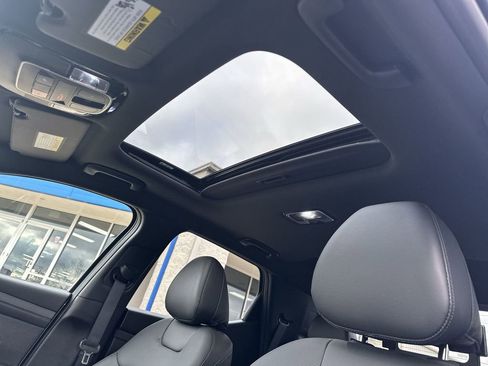 Used 2025 Hyundai Santa Cruz SEL image 16