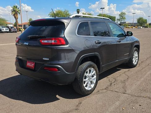 Used 2015 Jeep Cherokee Latitude AWD/4WD image 11
