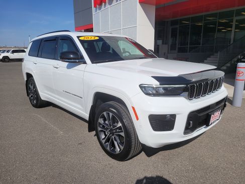 Used 2024 Jeep Grand Cherokee L Overland w/ Trailer Tow Package AWD/4WD image 1