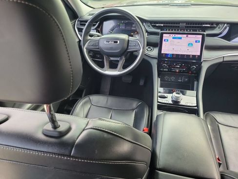 Used 2023 Jeep Grand Cherokee 4WD 4xe w/ Luxury Tech Group II image 12