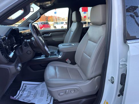 Used 2022 GMC Sierra 1500 SLT w/ SLT Premium Package image 10