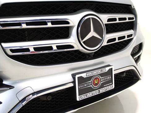 Used 2023 Mercedes-Benz GLS 450 4MATIC image 28
