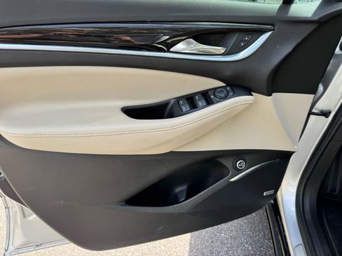 Used 2020 Buick Enclave Essence w/ Sport Touring Edition image 28