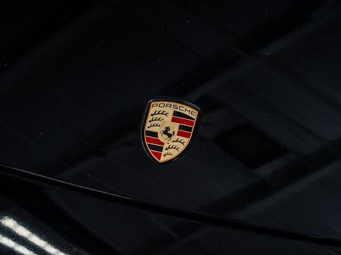 Used 2019 Porsche Panamera image 16