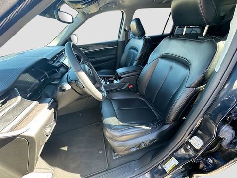 Used 2023 Jeep Grand Cherokee L Limited w/ Trailer Tow Group (B) image 23