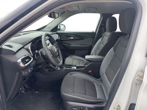 Used 2023 Chevrolet TrailBlazer LT w/ Convenience Package AWD/4WD image 10
