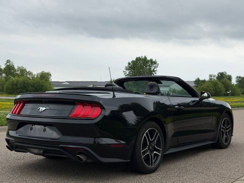 Used 2022 Ford Mustang Premium RWD image 3