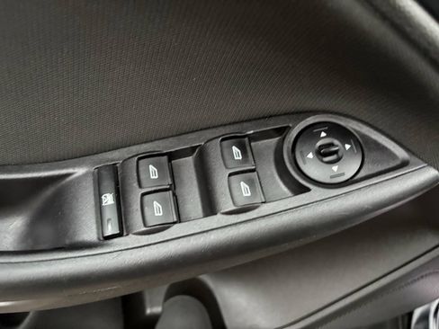 Used 2016 Ford Focus SE FWD image 23