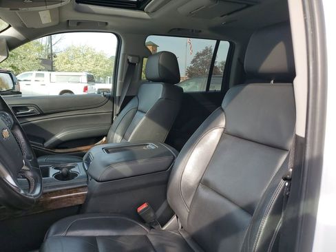 Used 2018 Chevrolet Suburban LT AWD/4WD image 18