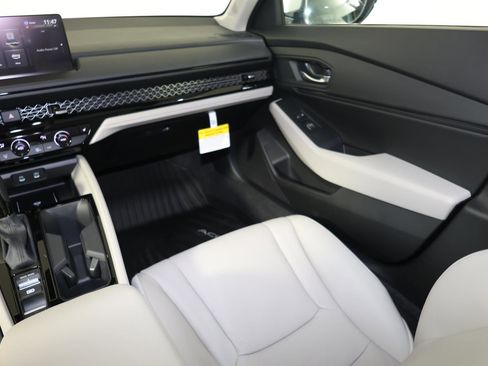 New 2026 Honda Accord EX-L image 9