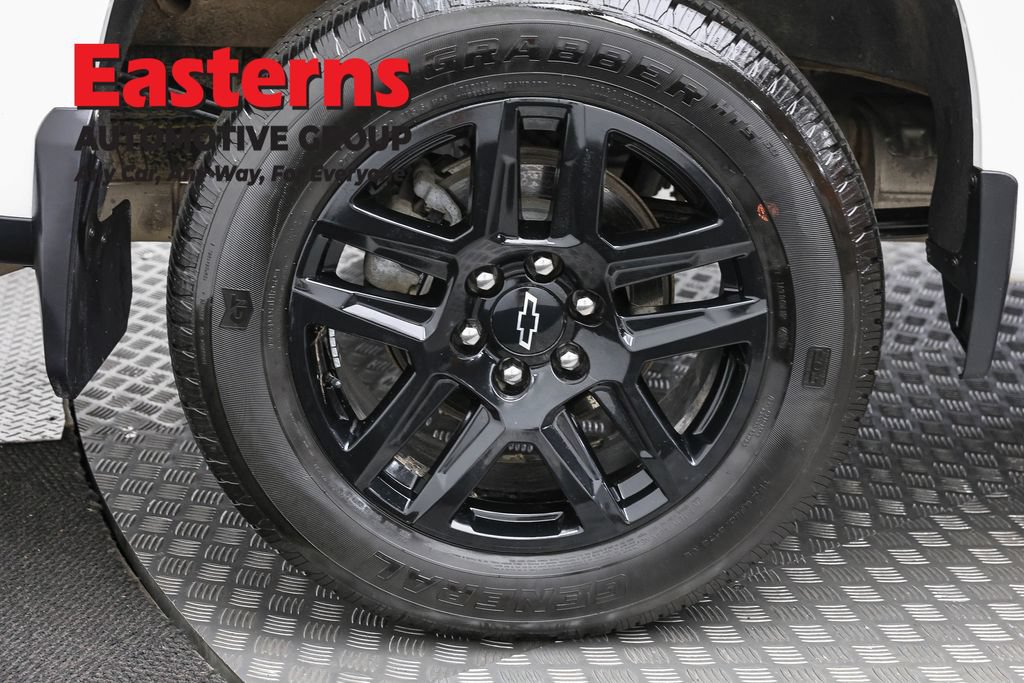Used 2024 Chevrolet Silverado 1500 Custom w/ LPO, Dark Essentials Package AWD/4WD image 31