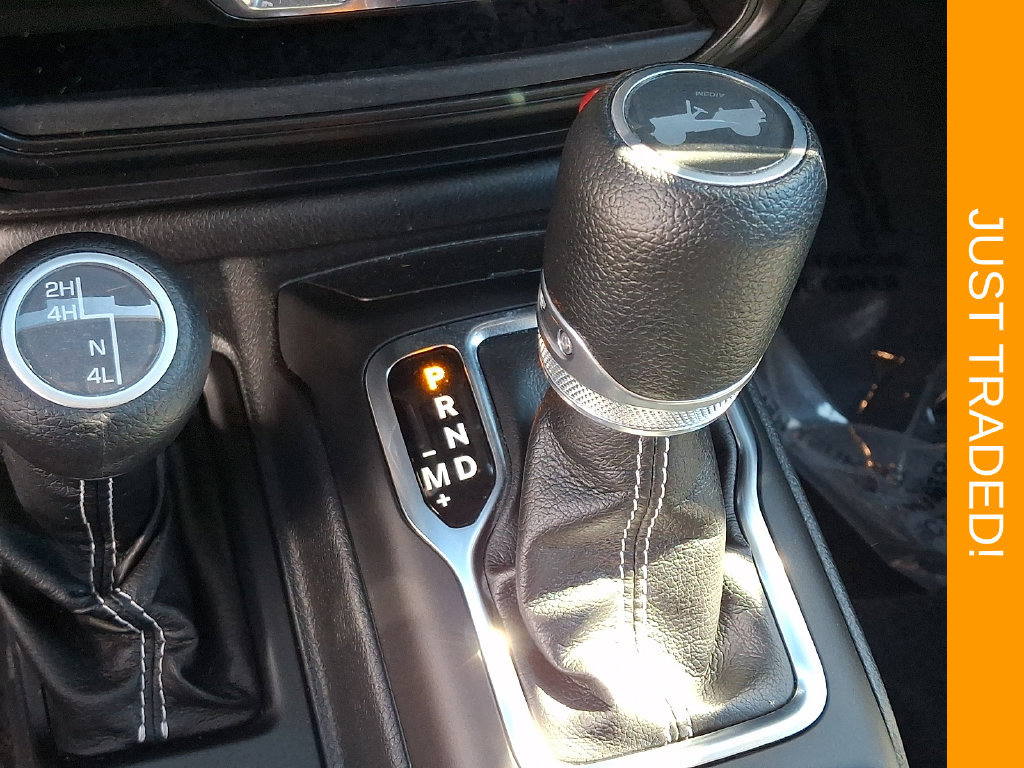 Used 2022 Jeep Wrangler Unlimited Sahara w/ Cold Weather Group AWD/4WD image 14