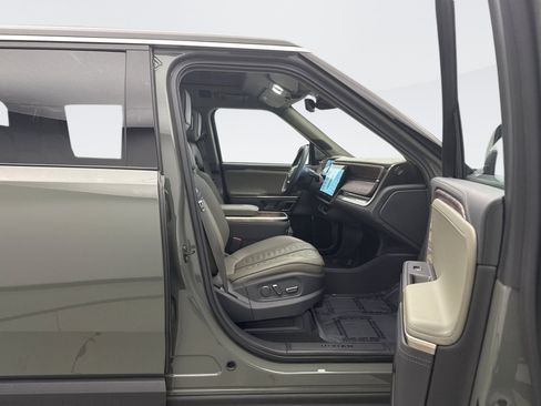 Used 2022 Rivian R1S Launch Edition image 18
