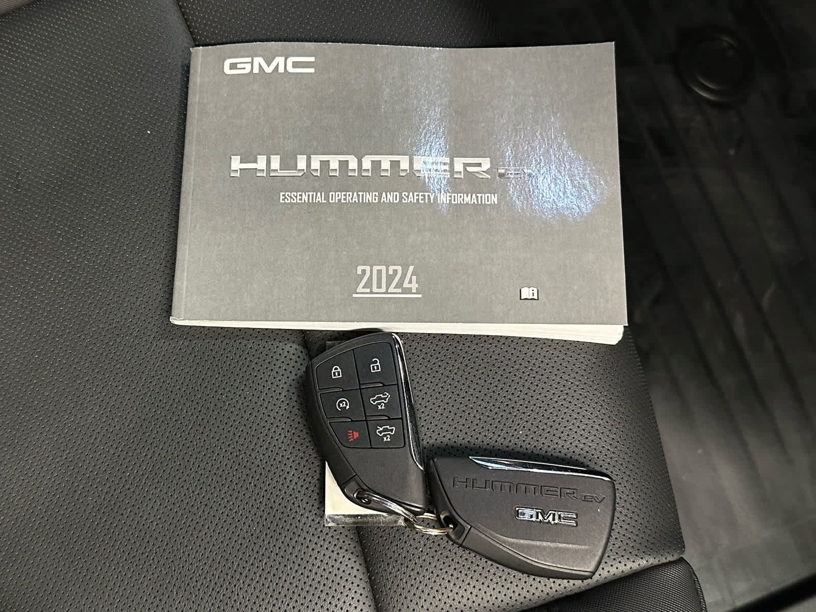 Used 2024 GMC Hummer EV 3X AWD/4WD image 38