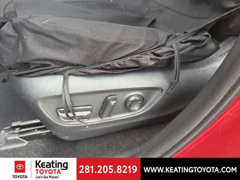 Used 2021 Toyota RAV4 XLE w/ Convenience Package image 13