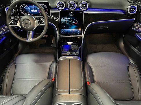 Used 2025 Mercedes-Benz C 300 4MATIC Sedan image 41