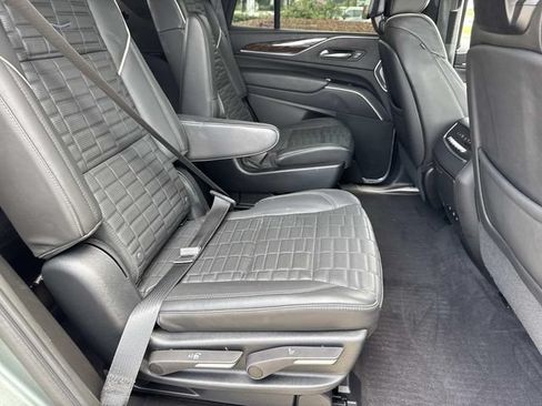 Used 2023 Cadillac Escalade Sport Platinum w/ LPO, ONYX Package AWD/4WD image 11