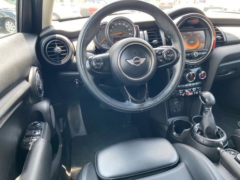Used 2016 MINI Cooper 4-Door Hardtop image 20