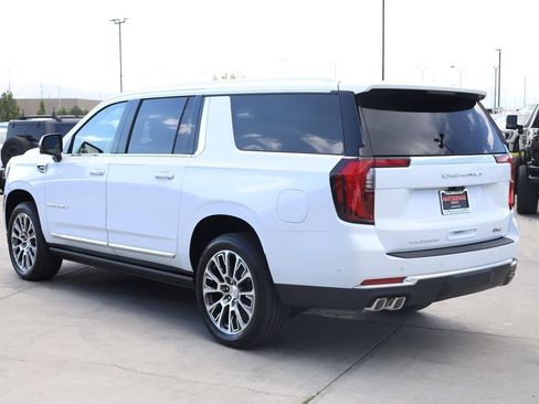 New 2026 GMC Yukon XL Denali w/ Denali Reserve Package AWD/4WD image 4