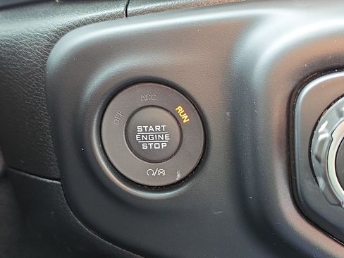 Used 2021 Jeep Wrangler Unlimited Sport AWD/4WD image 27