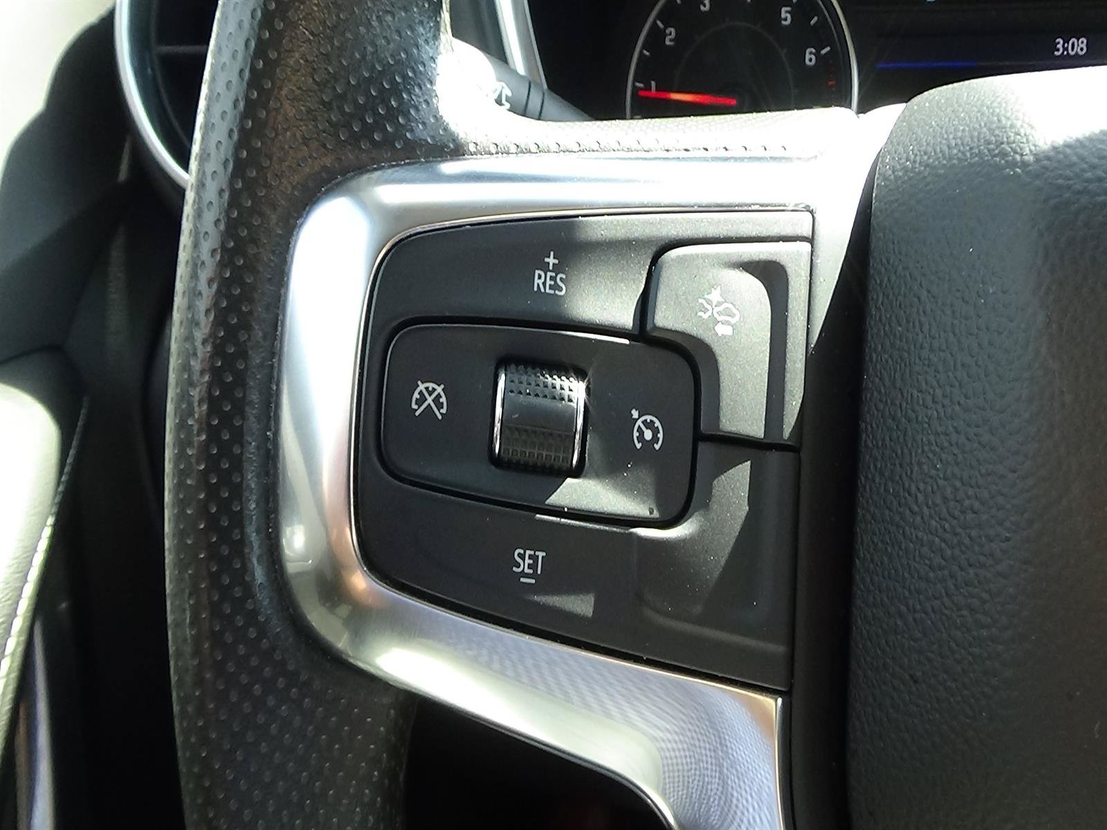 Used 2025 Chevrolet Blazer LT FWD image 23