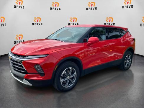 Used 2023 Chevrolet Blazer LT FWD image 1