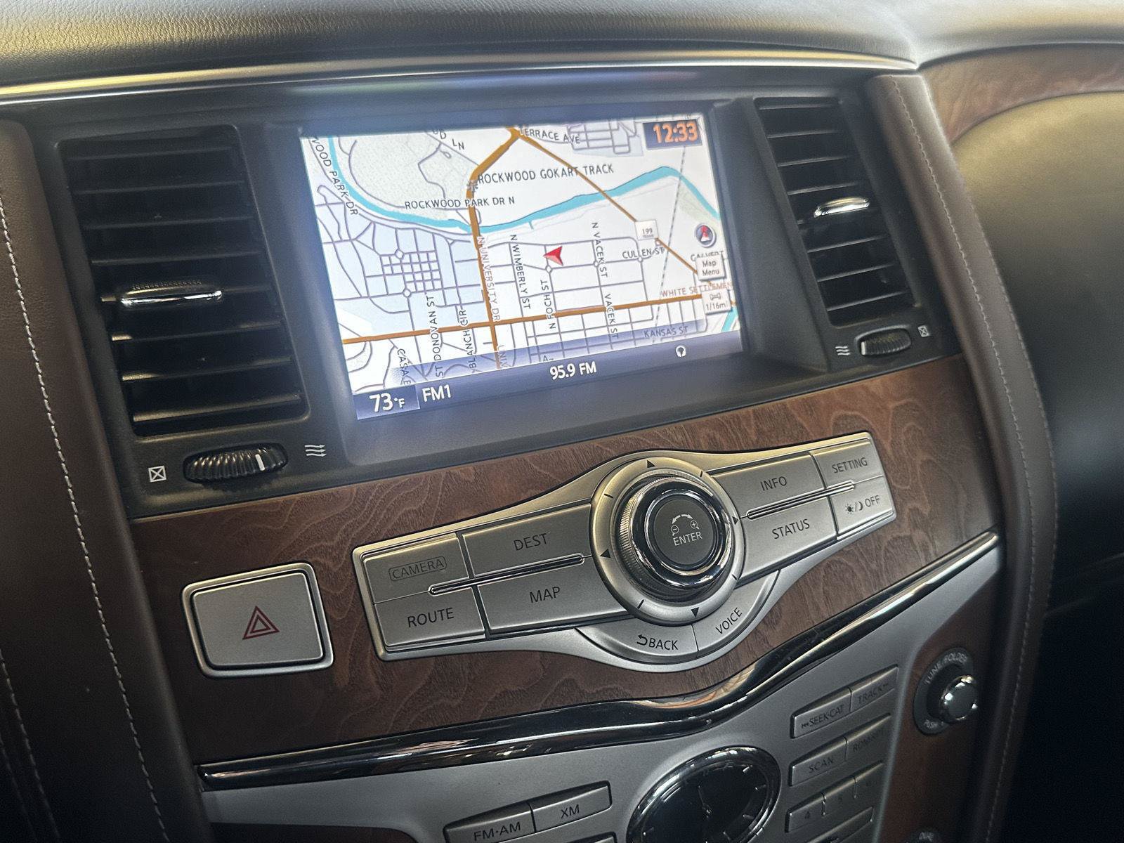 Used 2017 INFINITI QX80 Limited AWD/4WD image 7