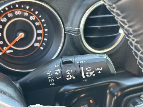 Used 2018 Jeep Wrangler Unlimited Sahara AWD/4WD image 29