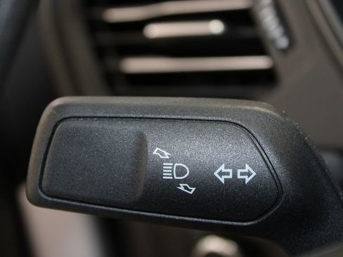 Used 2025 Ford Escape Active image 38