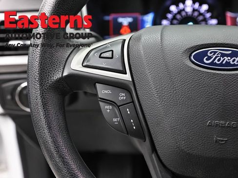 Used 2020 Ford Fusion SE FWD image 14