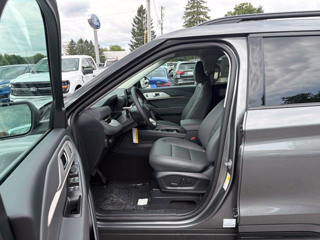 Used 2026 Ford Explorer Active w/ Active Comfort Package AWD/4WD image 19