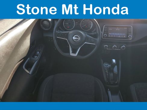 Used 2022 Nissan Kicks S image 15