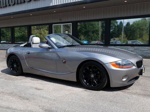 Used 2004 BMW Z4 2.5i image 57
