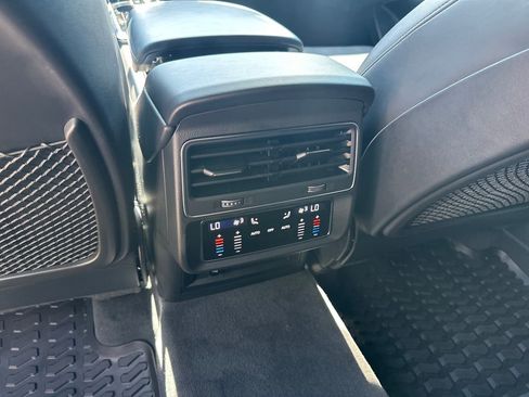 Used 2023 Audi RS Q8 AWD/4WD image 30