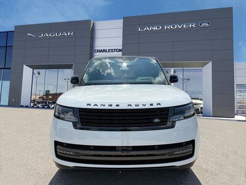 New 2026 Land Rover Range Rover Long Wheelbase SE AWD/4WD image 8