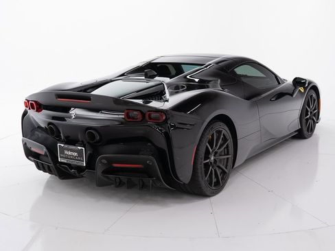 Used 2022 Ferrari SF90 Spider AWD/4WD image 13
